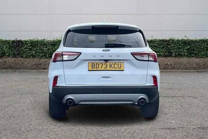 Begagnad Ford Kuga Titanium 2023 Vit SUV