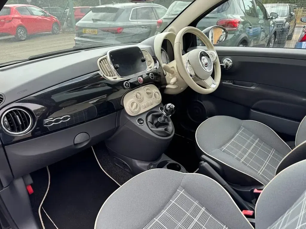 Used Fiat 500 Lounge 69 HP (50 kW) 2017 Black Hatchback