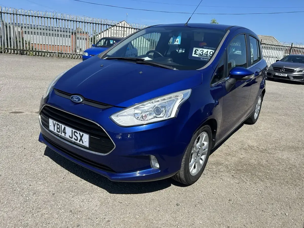 Used Ford B-MAX Zetec 95 HP (69 kW) 2014 Blue MPV