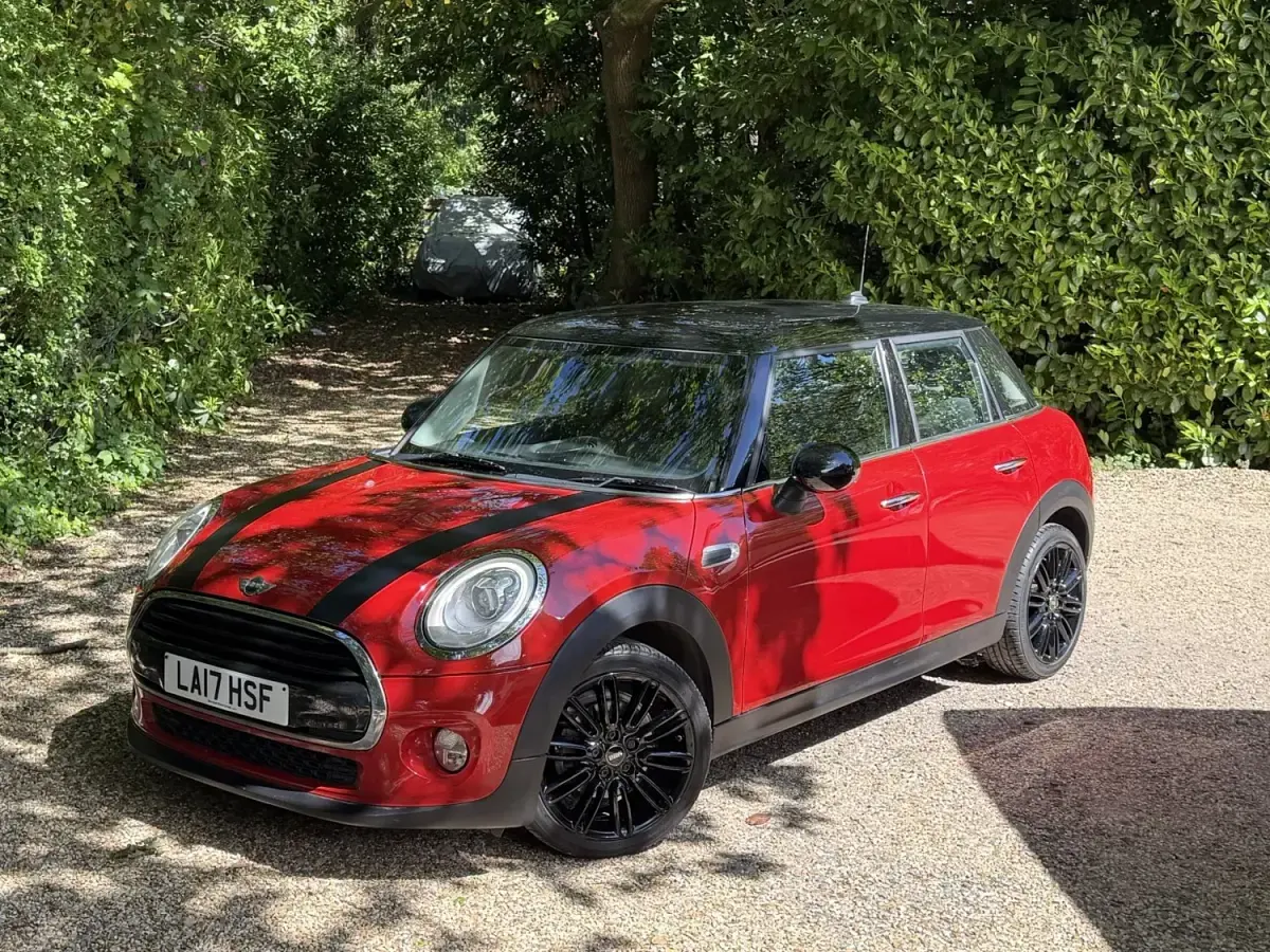 Second-hand Mini Cooper Chili 2017 Roșu Hatchback