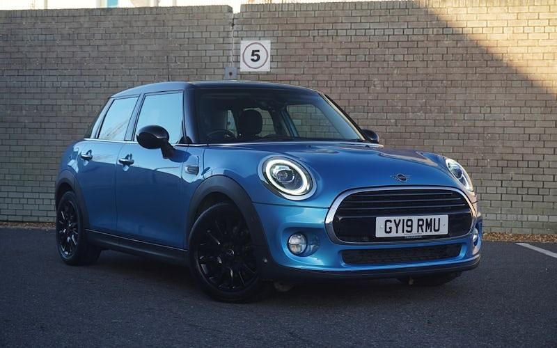 Used 2020 Mini Cooper Classic Hatchback | £14,890 (Good price) - Image 1/3