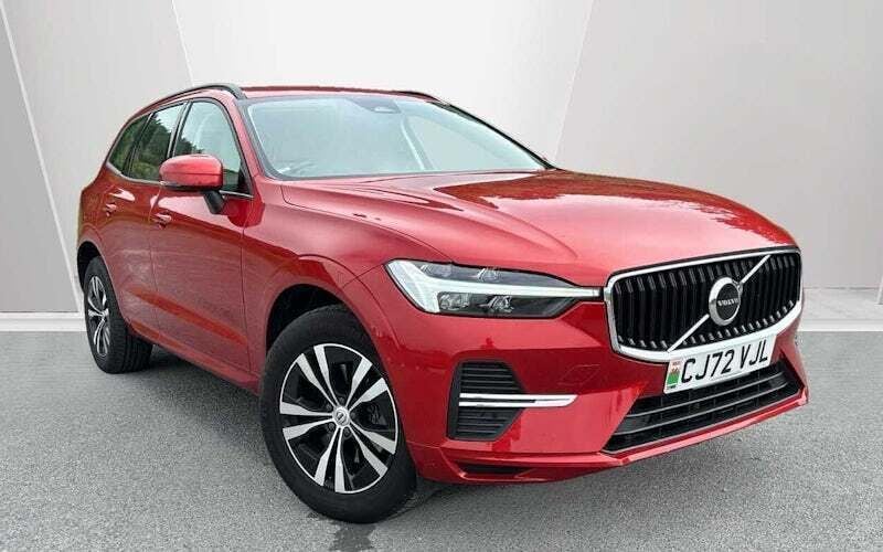 Used 2025 Volvo XC60 Core SUV | £30,855 (Super price) - Image 1/3