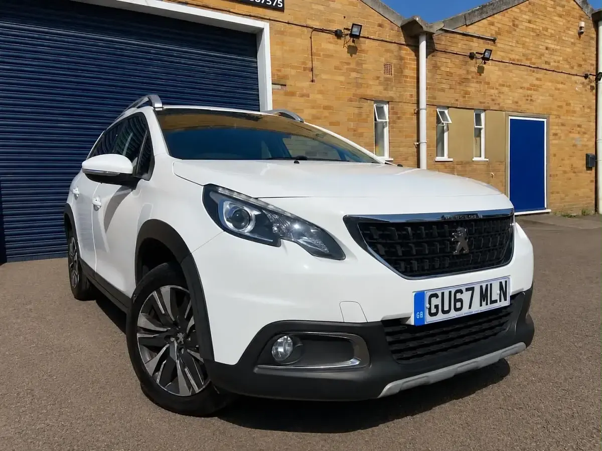 Used Peugeot 2008 Allure 82 HP (60 kW) 2017 White SUV