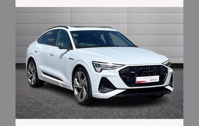 White Used 2022 Audi e-tron Sportback Advanced SUV | £36,990 - Image 1/4
