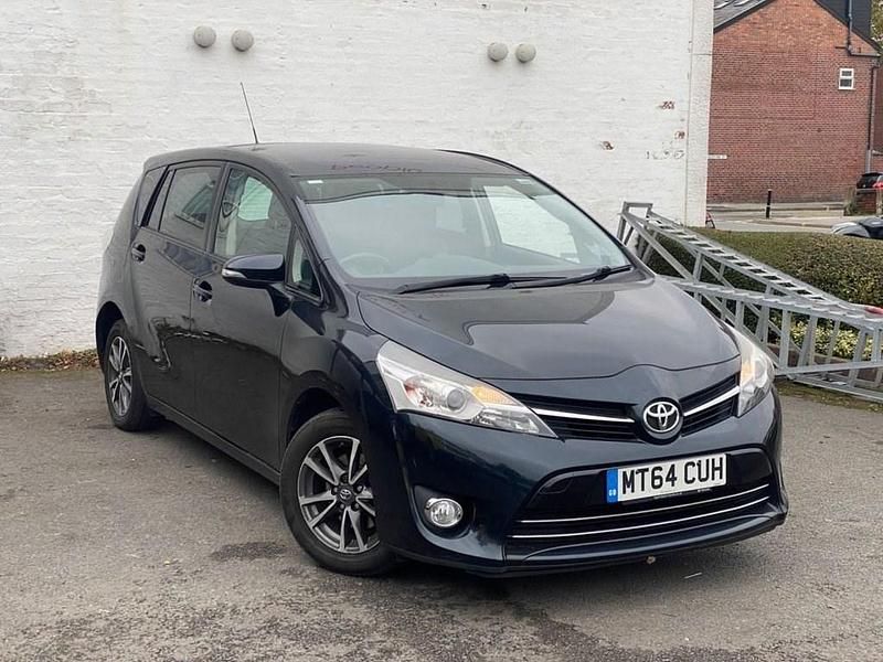 Grey Used 2015 Toyota Verso MPV | £3,984 (Super price) - Image 1/4