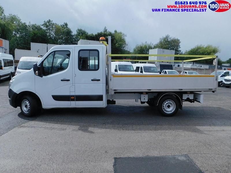 Used Nissan NV400 S 2021 White Van