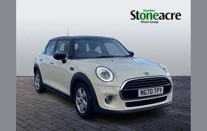 Used Mini Cooper Classic 134 HP (98 kW) 2020 White Hatchback