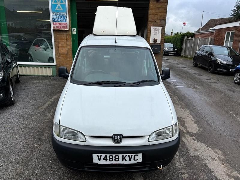 Used Peugeot Partner 1999 White MPV