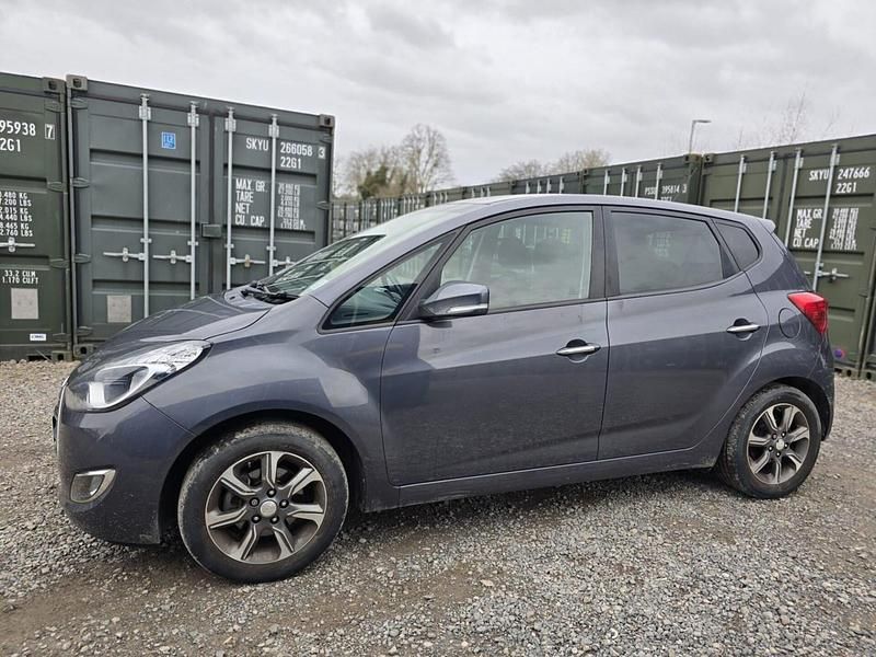 Used Hyundai ix20 Premium 125 HP (91 kW) 2016 Grey Hatchback