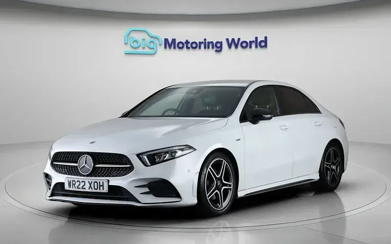 Used Mercedes A180 Executive 136 HP (100 kW) 2022 White Sedan