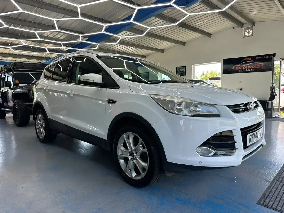 Used Ford Kuga Titanium 140 HP (102 kW) 2014 White SUV