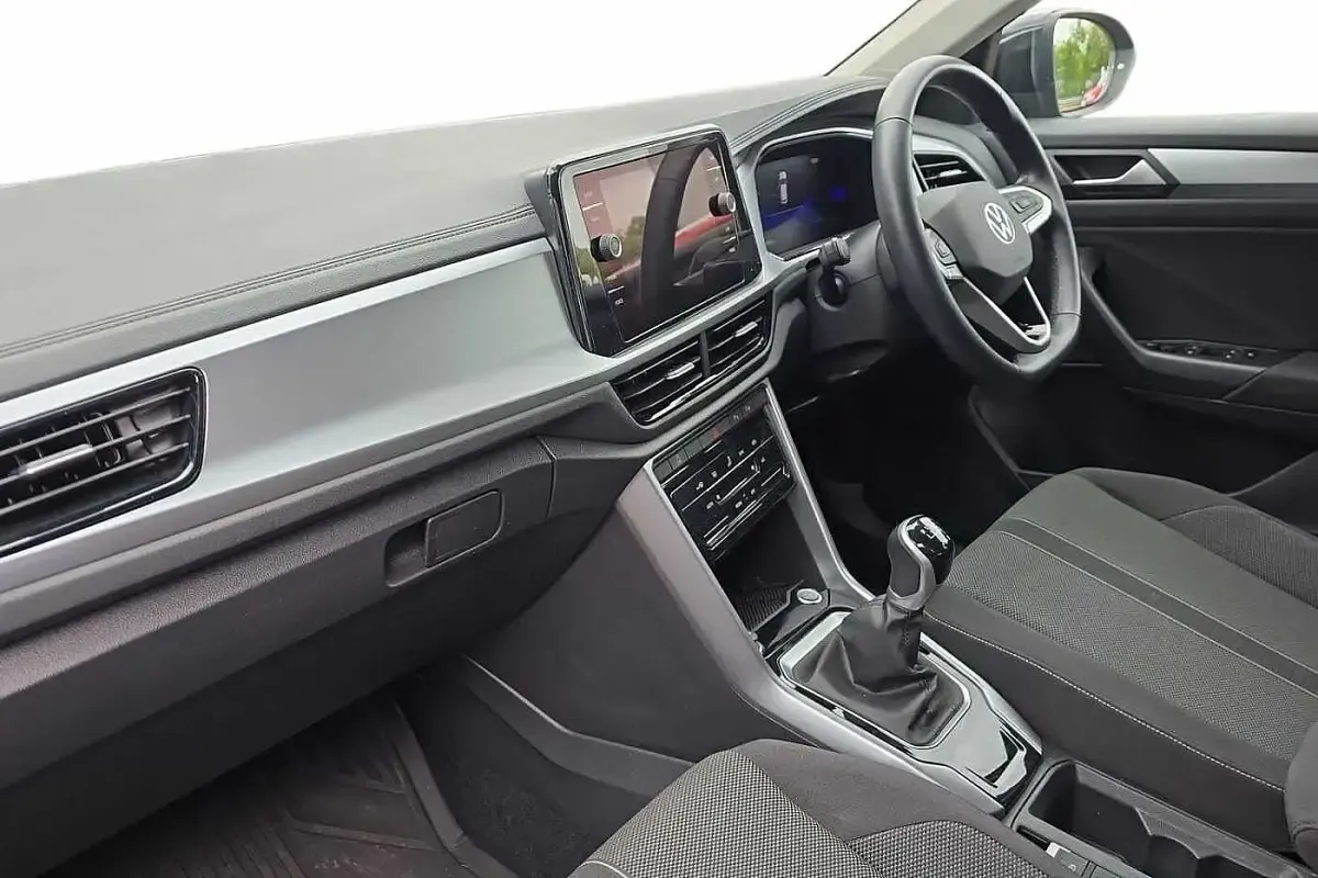 Używany VW T-Roc Match 110 KM (80 kW) 2024 Czarny SUV