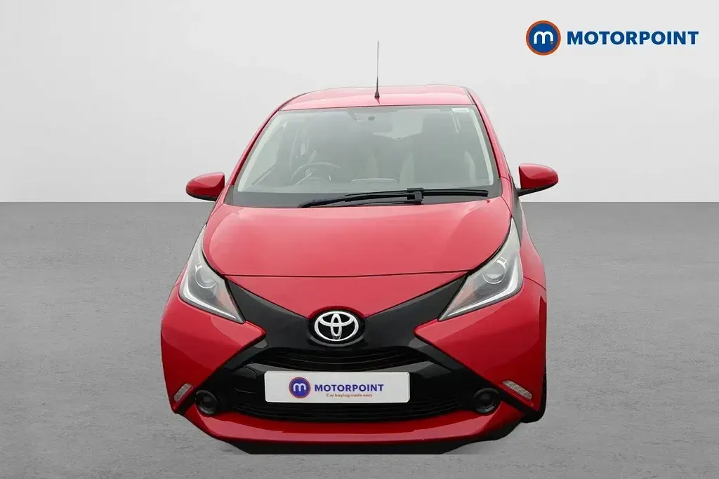 Used Toyota Aygo X-play 69 HP (50 kW) 2017 Red Hatchback
