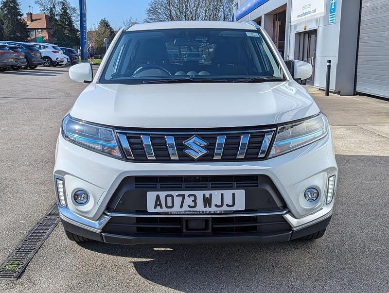 Used Suzuki Vitara SZ-T 116 HP (85 kW) 2023 White SUV