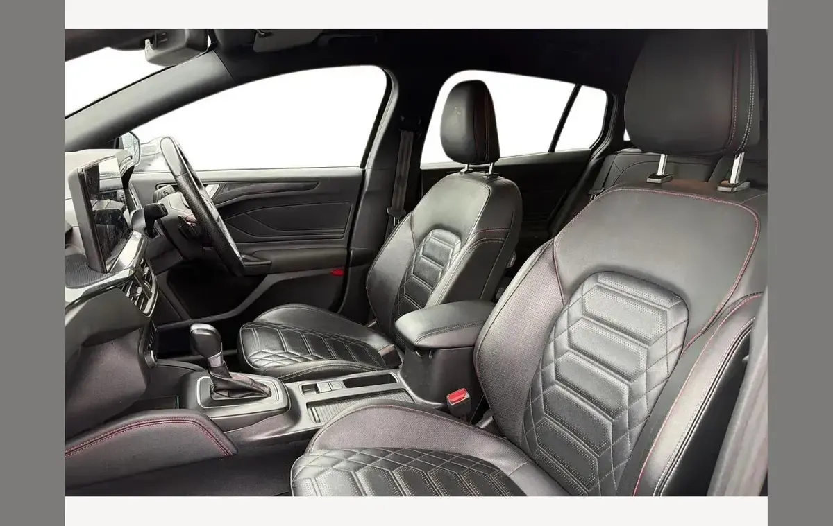 Used Ford Focus ST-Line X 125 HP (91 kW) 2023 Black Estate