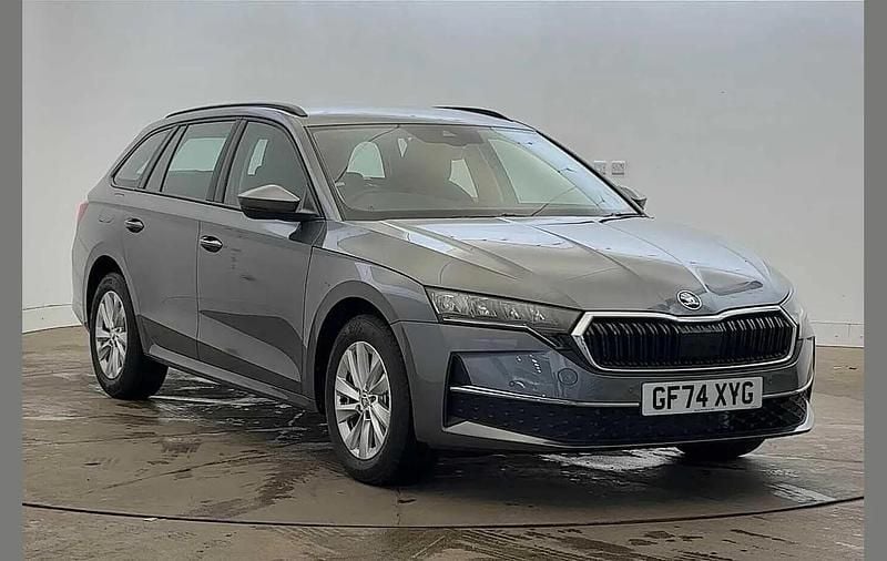 Graphite grey metallic Used 2024 Skoda Octavia SE Technology Estate | £22,700 (Fair price) - Image 1/4