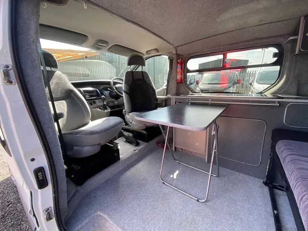 Used Renault Trafic 2009 White MPV