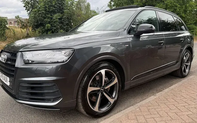 Used Audi Q7 Black Edition 286 HP (210 kW) 2019 Grey SUV
