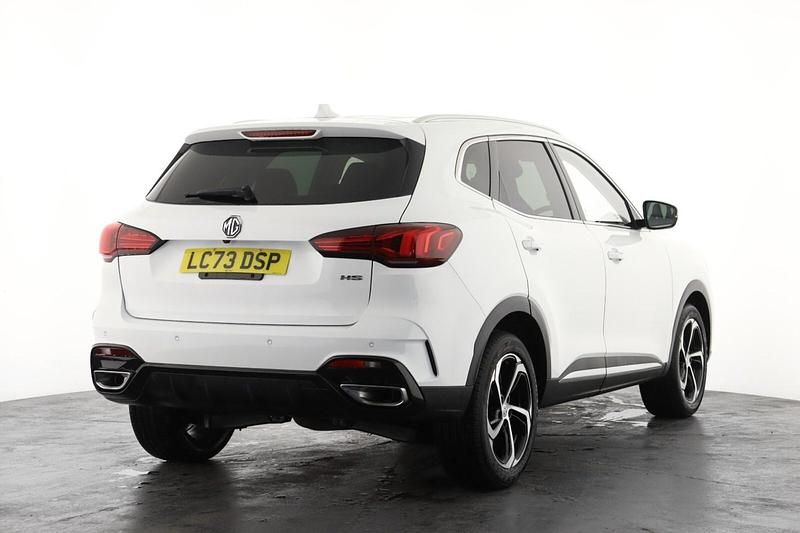 Used MG HS Trophy 2024 White SUV