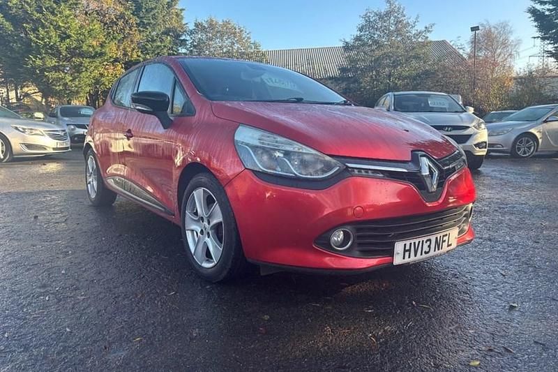 Red Used 2013 Renault Clio IV Dynamique Hatchback | £2,495 (Fair price) - Image 1/1