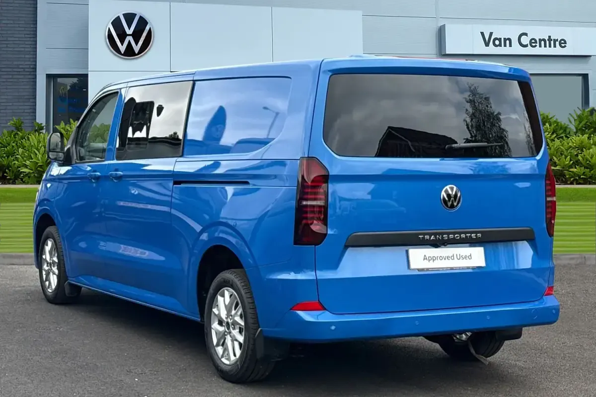 Ny VW Transporter Pro 2025 Blå Van