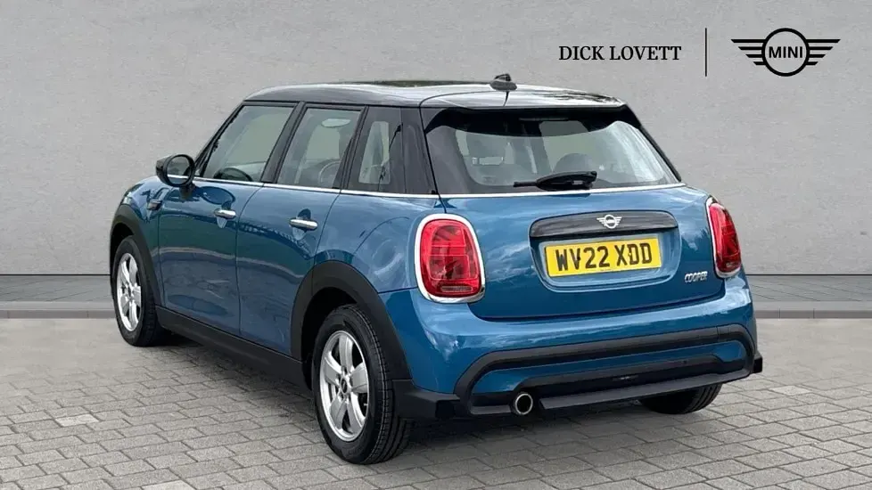 Used Mini Cooper Classic 134 HP (98 kW) 2022 Blue Hatchback