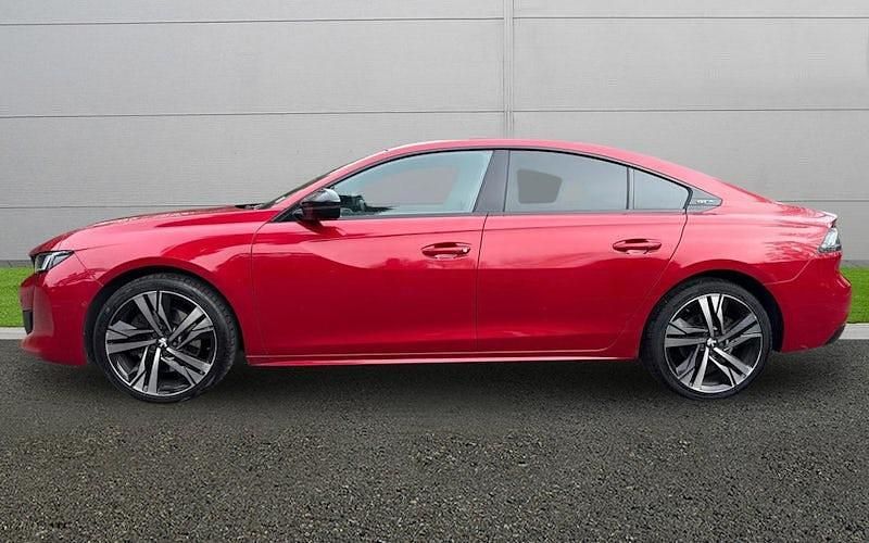 Used Peugeot 508 177 HP (130 kW) 2018 Red Hatchback