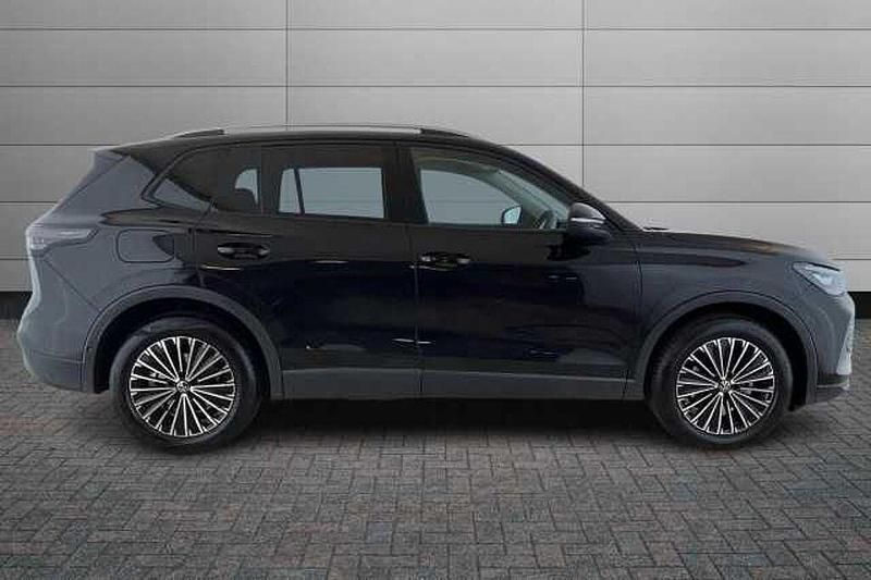 Used VW Tiguan Match 150 HP (110 kW) 2024 Black SUV