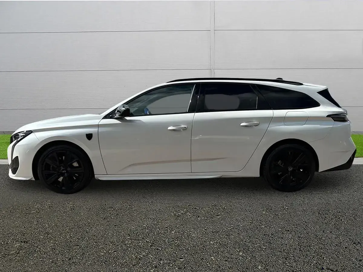 Używany Peugeot 308 SW Premium 2022 Biały Kombi