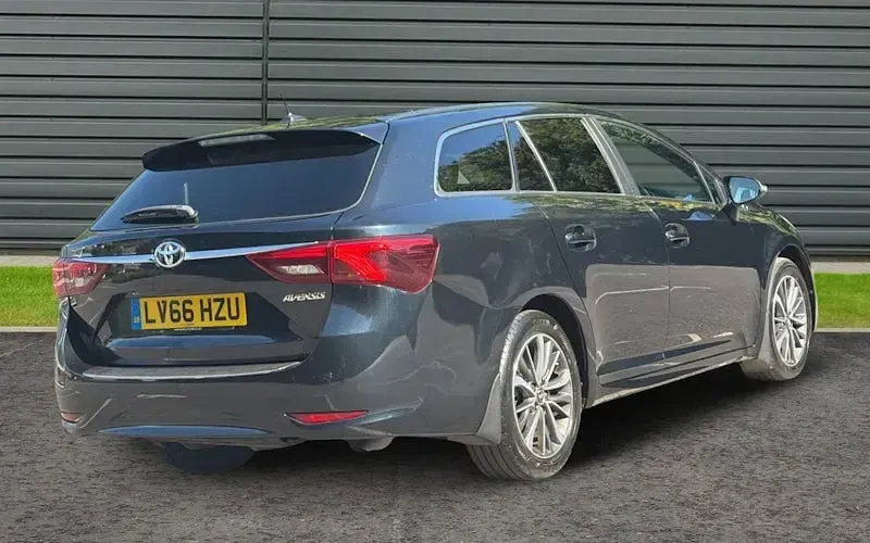 Used Toyota Avensis Business Edition 143 HP (105 kW) 2018 Estate