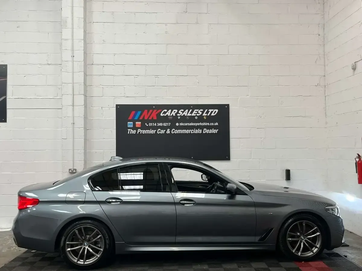 Gebraucht BMW 520 M Sport 190 PS (139 kW) 2017 Blau Limousine