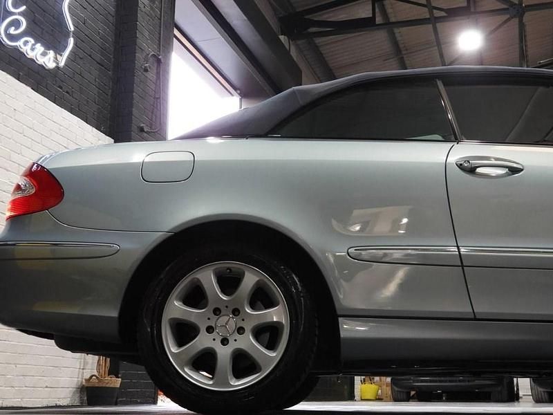 Used Mercedes CLK240 Elegance 170 HP (125 kW) 2003 Blue Cabriolet