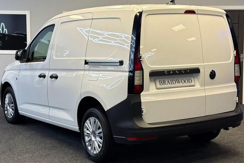 Used VW Caddy 102 HP (75 kW) 2022 White MPV
