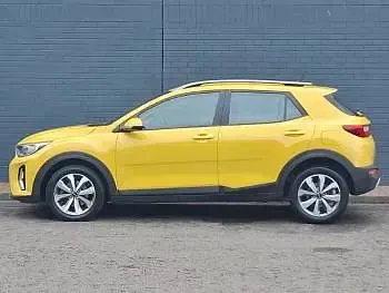 Used Kia Stonic 99 HP (72 kW) 2023 Yellow SUV