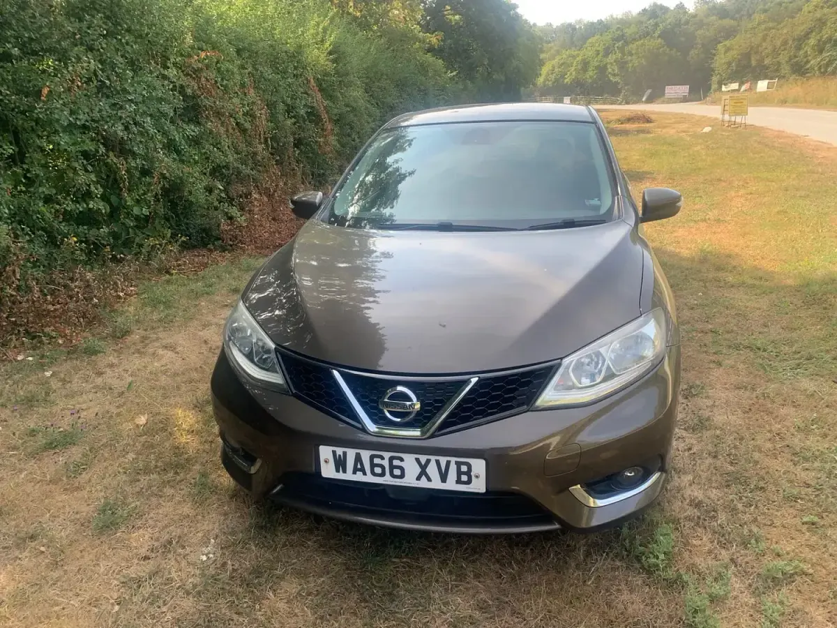 Used Nissan Pulsar N-Connecta 110 HP (80 kW) 2016 Bronze Hatchback