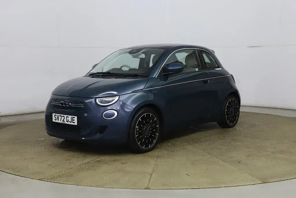 Second-hand Fiat 500e La Prima 86 kW (118 CP) 2022 Verde Hatchback