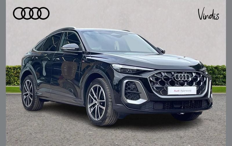 Black Used 2025 Audi Q5 Sportback Advanced SUV | £60,267 - Image 1/4