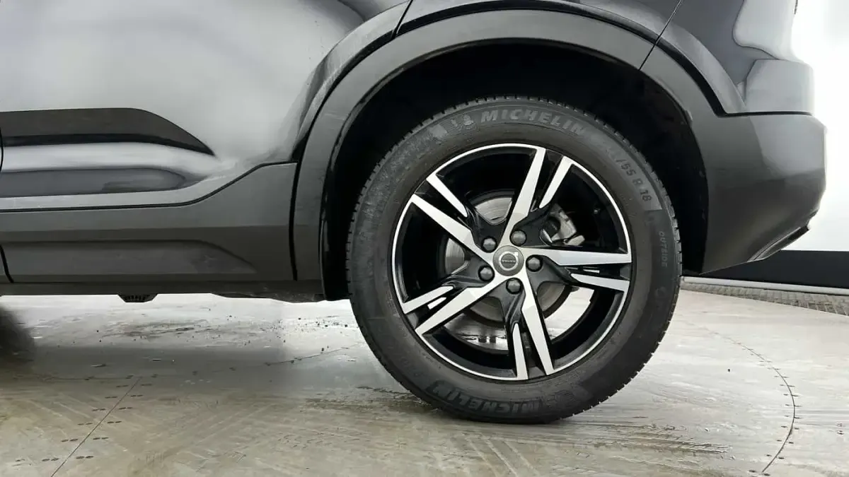 Used Volvo XC40 R-Design 161 HP (118 kW) 2022 SUV