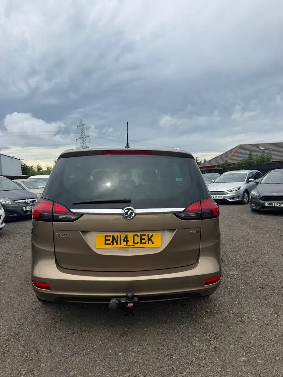 Used Vauxhall Zafira 170 HP (125 kW) 2014 Brown MPV