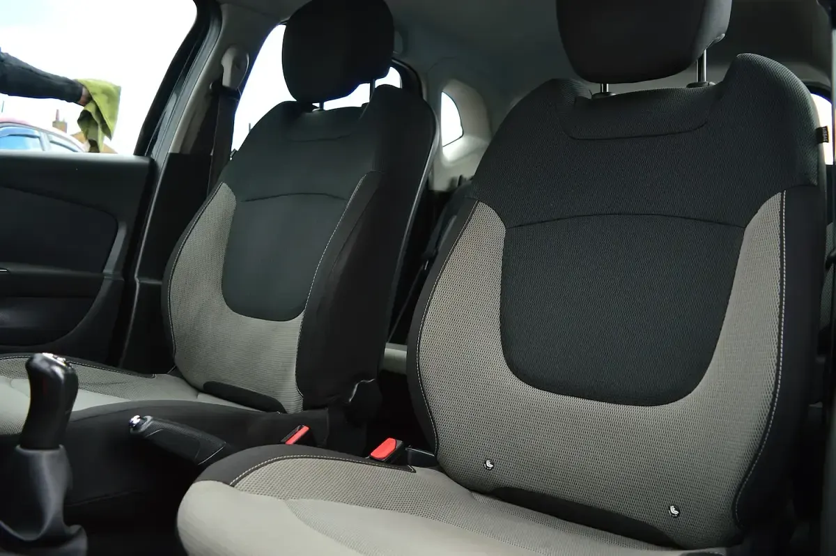 Used Renault Captur Expression+ 90 HP (66 kW) 2013 Black SUV
