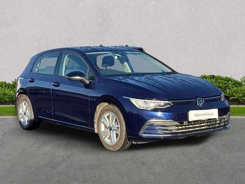 Used 2023 VW Golf VIII | £20,045 (Good price) - Image 1/4