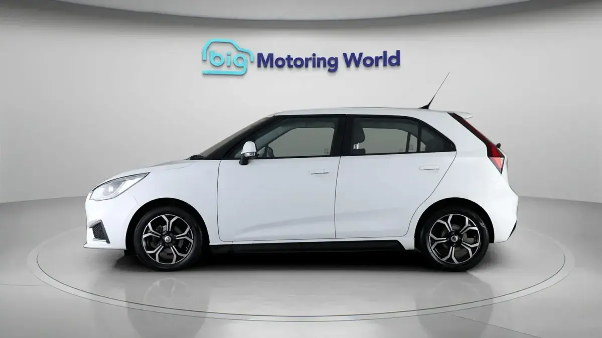 Used MG MG3 Exclusive 105 HP (77 kW) 2022 White Hatchback