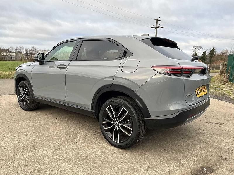 Used Honda HR-V Elegance 131 HP (96 kW) 2025 Grey SUV