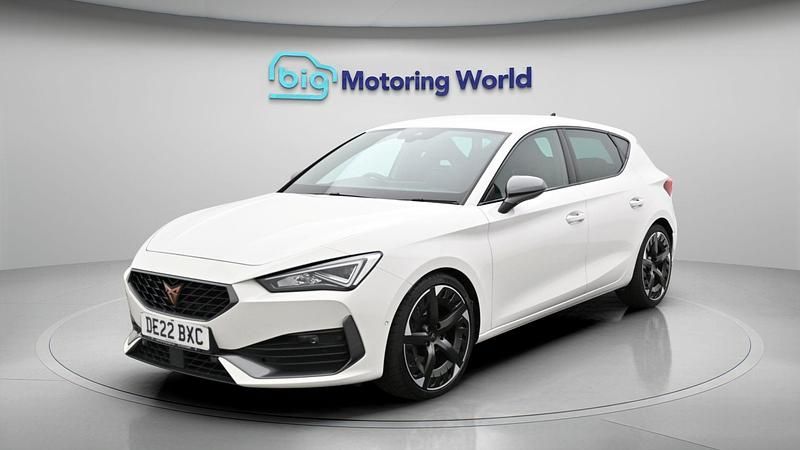 Used Cupra Leon VZ3 310 HP (228 kW) 2022 White Hatchback