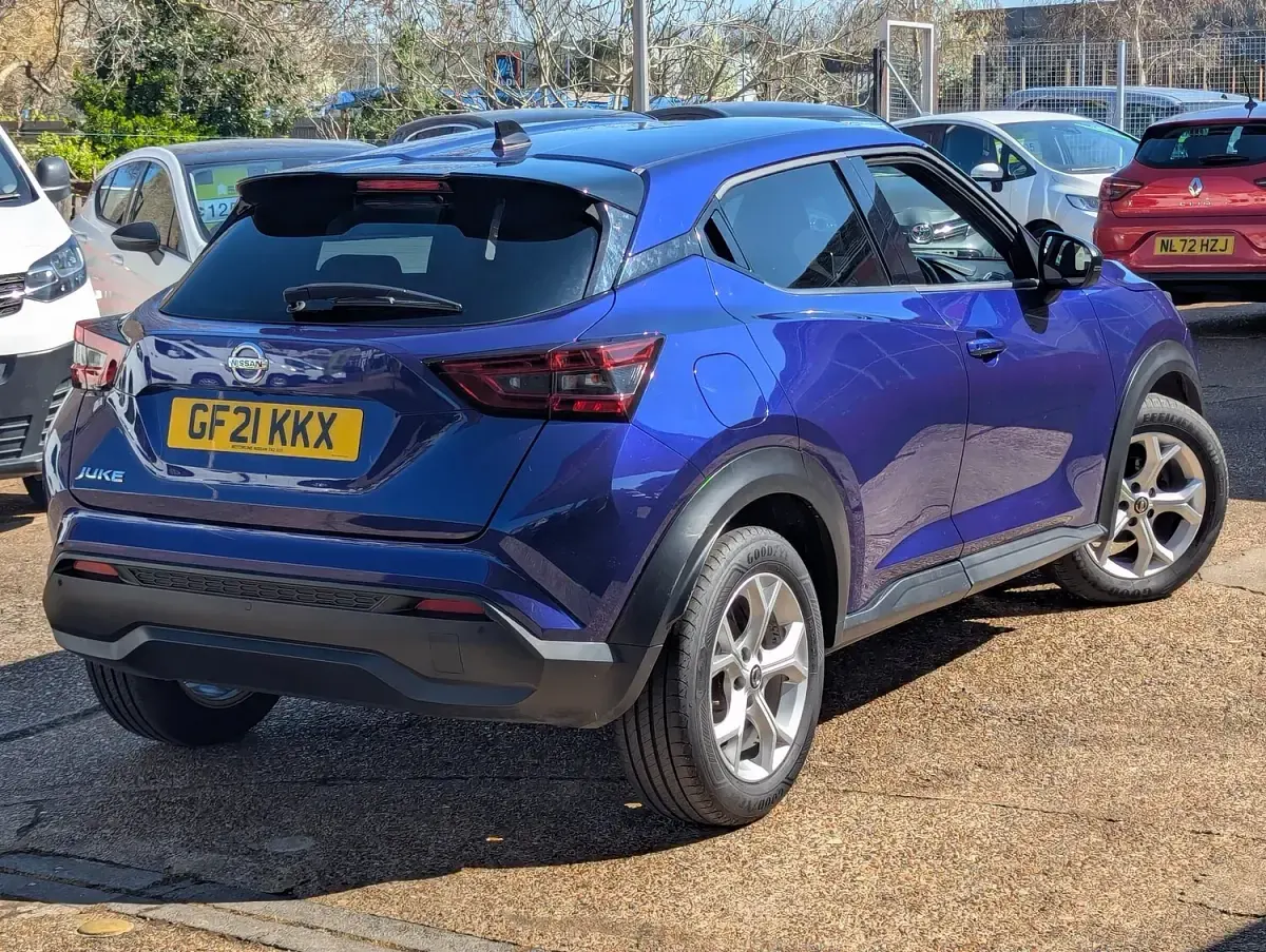 Used Nissan Juke N-Connecta 113 HP (83 kW) 2021 Blue SUV