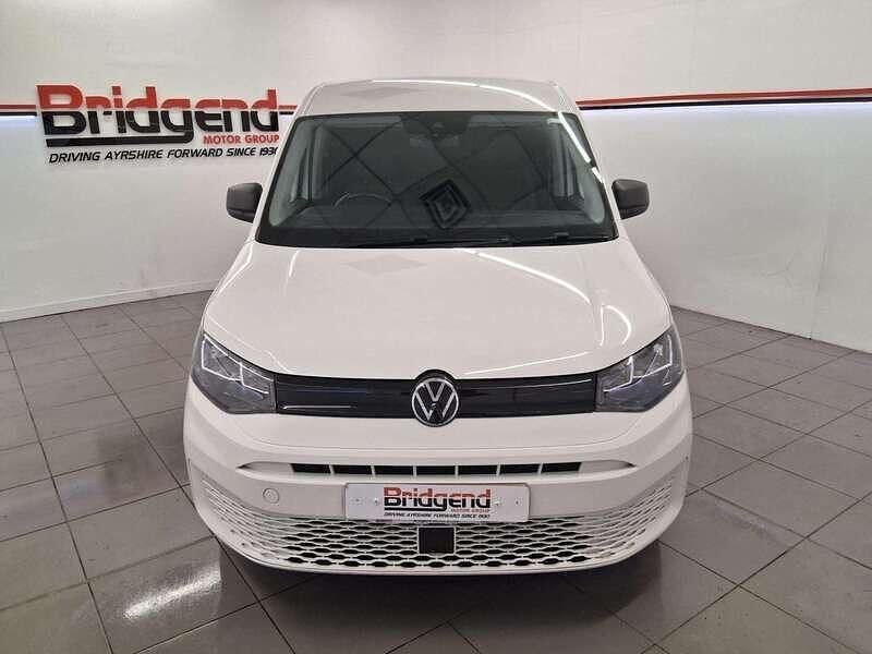Used VW Caddy Maxi 102 HP (75 kW) 2022 White MPV