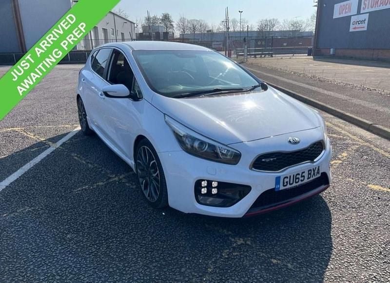 Used Kia Ceed GT GT 201 HP (147 kW) 2015 White Hatchback