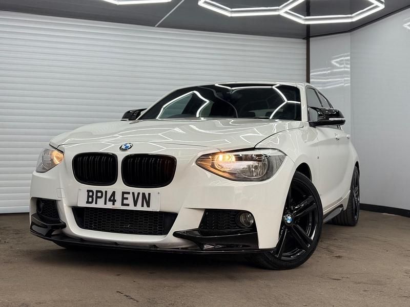 Begagnad BMW 120 M Sport 2014 Vit Halvkombi