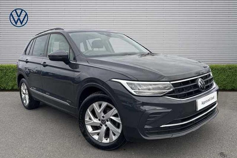 Used VW Tiguan Life 130 HP (95 kW) 2022 Grey SUV