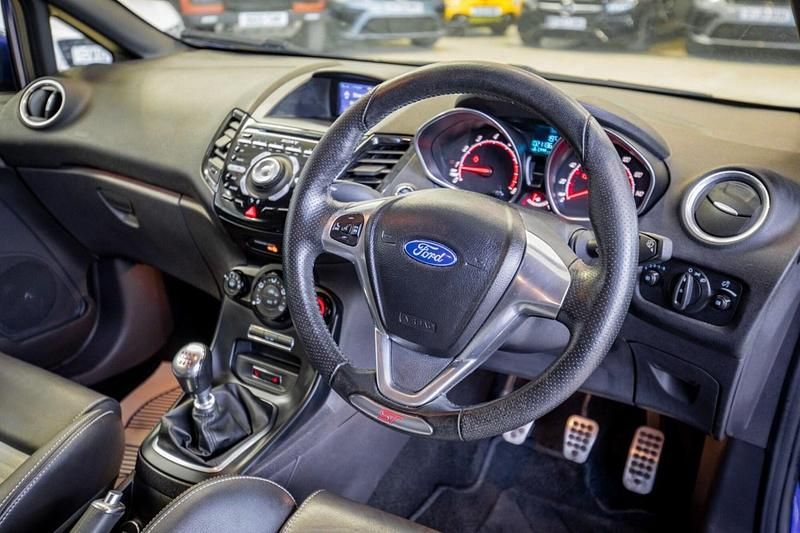 Used Ford Fiesta ST 182 HP (133 kW) 2013 Blue Hatchback